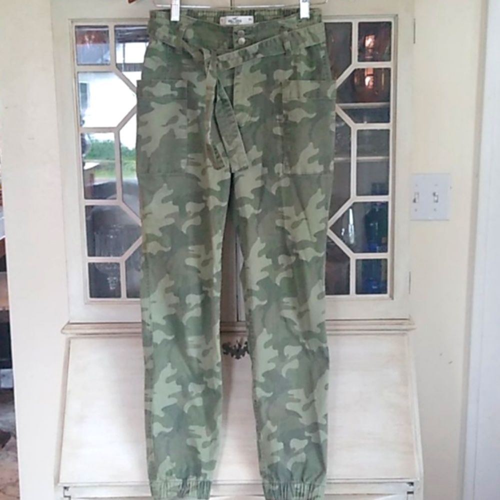 Hollister Ultra High Rise Skinny Jogger